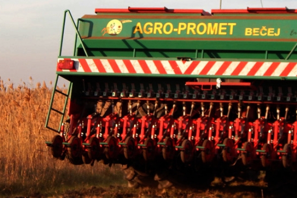 agropromet-mehanizacija189f1a70a-2ca1-1804-57c8-424282b7052e4570FB1C-B214-83BC-9B5E-BD7DDDD064E6.jpg